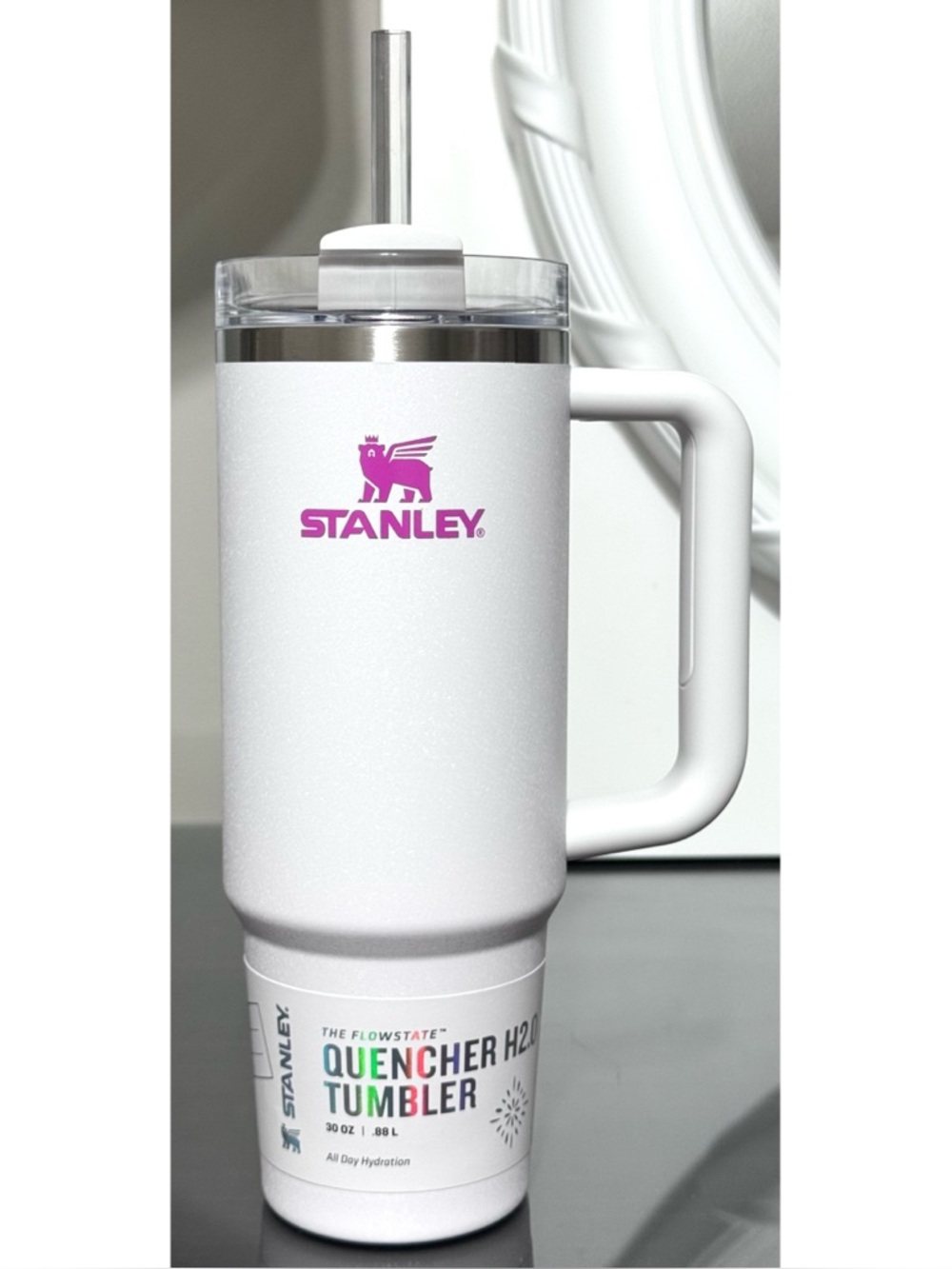 Stanley Quencher H2.0‎ FlowState Tumbler 30oz, CRYSTAL CRUSH WHITE - Picture 1 of 4